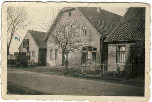 Foto von Haus und Schmiede in den Fünfzigern